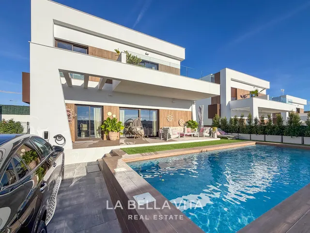Villa moderna con sótano y piscina privada en venta en Fines - foto 5
