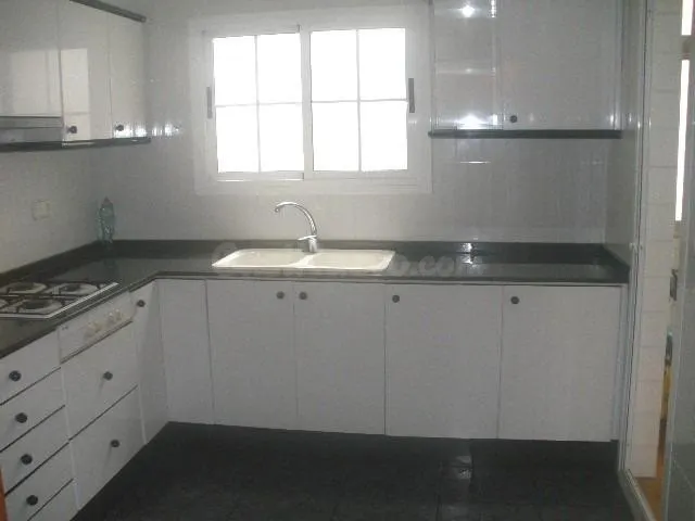 PISO PARA ESTUDIANTES, AMPLIO, DE 4 habitaciones, 2 BAÑOS, A - foto 2