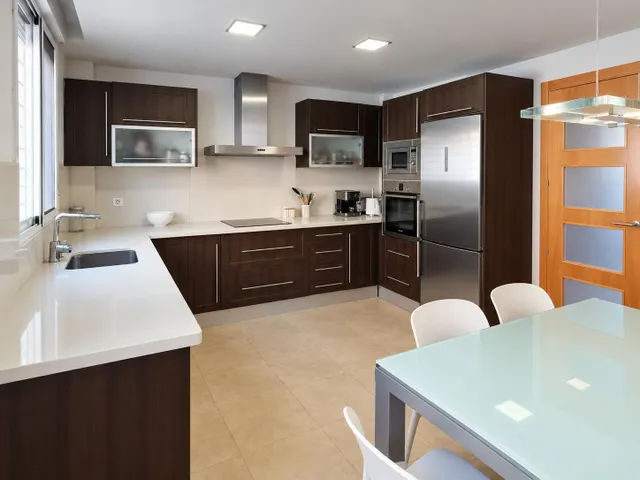 Ref- 08700 Salico presenta Adosado de 4 dormitorios con 80 m2 de terrazas y garaje en  Almazora centro — 11