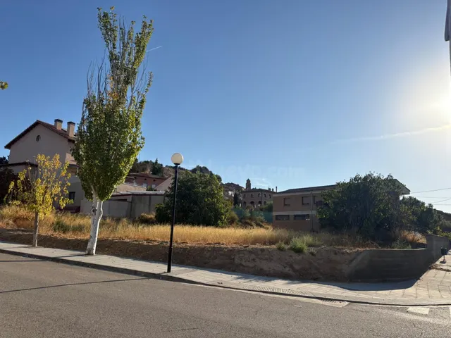 Solar urbano esquinero en Castejón del Puente - foto 2