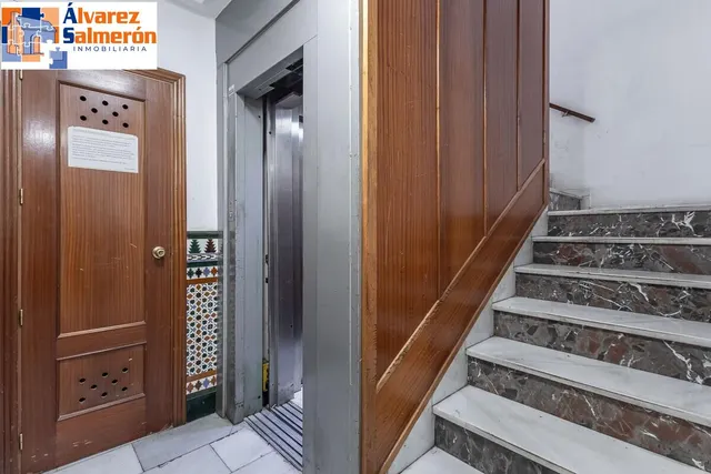 PISO CON LICENCIA TURISTICA EN CALLE NAVAS — 17