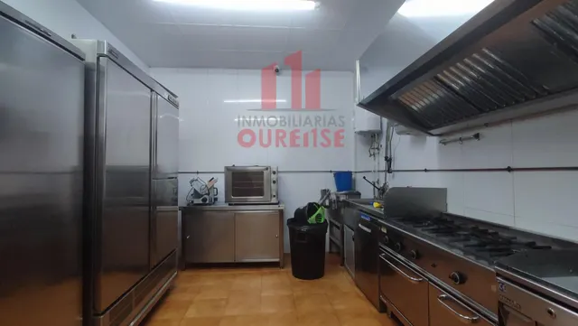 RESTAURANTE LISTO PARA COMENZAR LA ACTIVIDAD EN LA ZONA UNIVERSITARIA. — 17