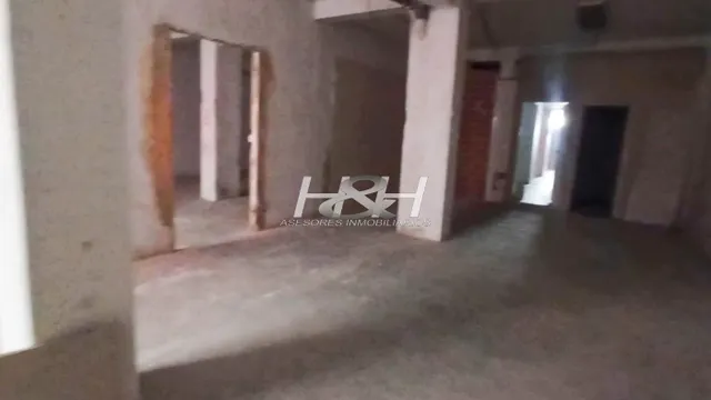 Local espacioso junto al Empalme. / HH Asesores, Inmobiliaria en Burjassot/ — 14