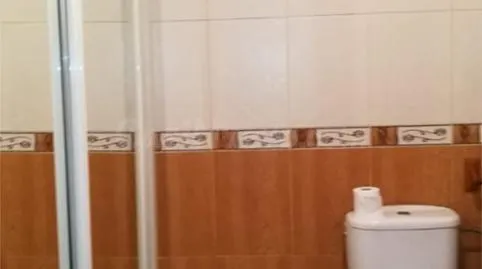 SE ALQUILA PISO PARA ESTUDIANTES CON EXCELENTE UBICACIÓN - foto 2