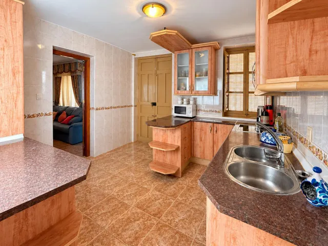 A la venta gran casa en durcal — 7
