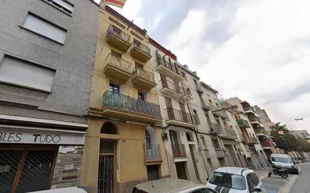 FANTÑSTICA CASA ADOSADA en Calle SOLEDAT 23 Igualada (Barce - foto 2