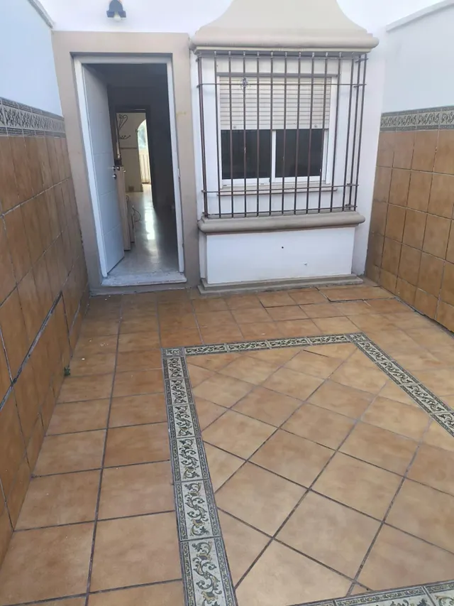 ADOSADO EN SAN BERNABÉ — 11