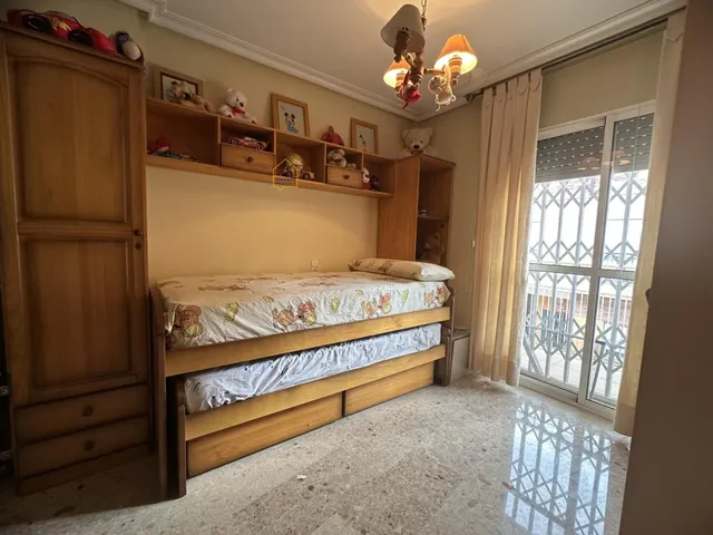 Dúplex de 4 dormitorios, cochera y patio en San José — 23