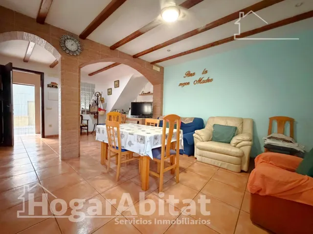 Amplia casa con terraza y garaje cerca de la playa de Sagunto — 9