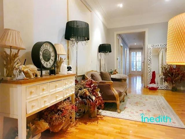 Piso único con 5 habitaciones en el corazón de Barcelona - foto 3