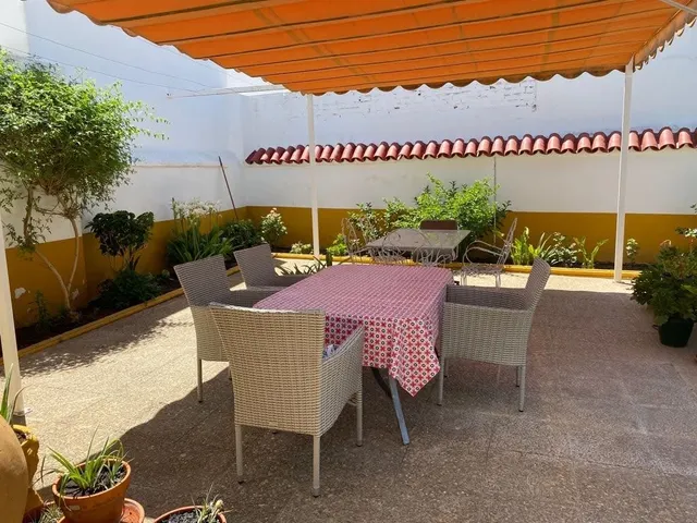 Casa de 270 m2 con parcela de 627 m2 — 20