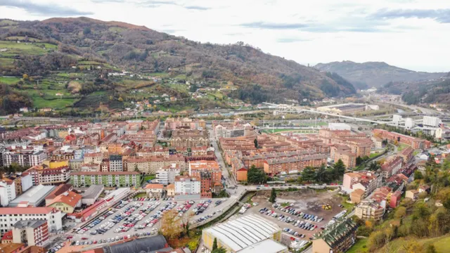 OPORTUNIDAD EN MIERES — 28
