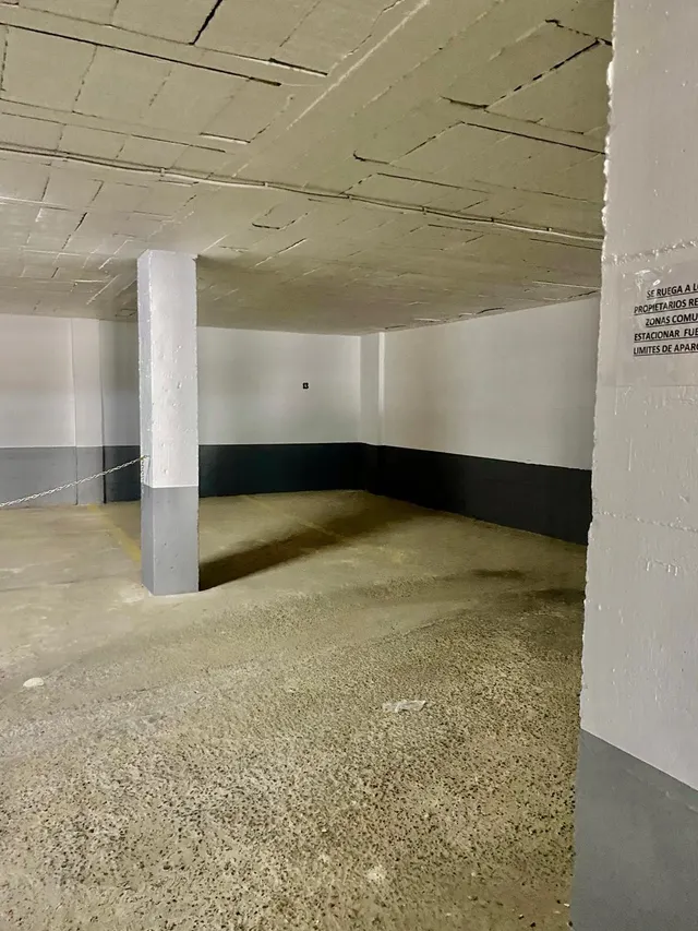 OPORTUNIDAD PLAZA DE GARAJE EN LA ZONA DEL CERRO FALÓN. — 6