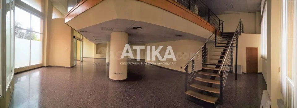Local comercial 441m² en venta - Sant Josep