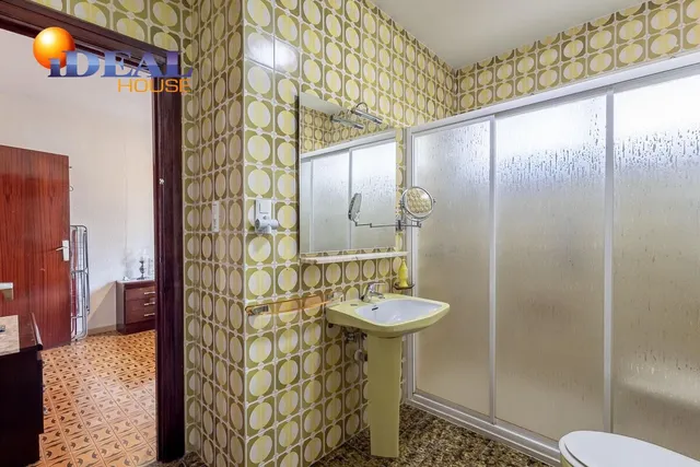 Gran casa con parcela y piscina en Cájar — 17