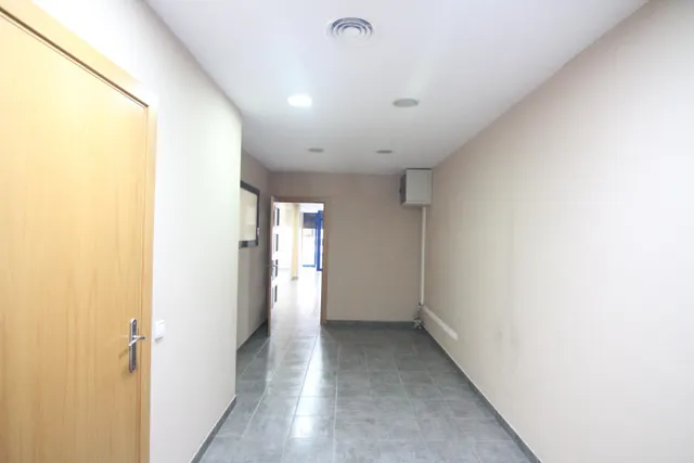 Local comercial de 108 m2 en Plaça Catalunya — 9