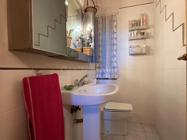Casa única en el centro de Guadalajara con terraza y garaje - foto 3