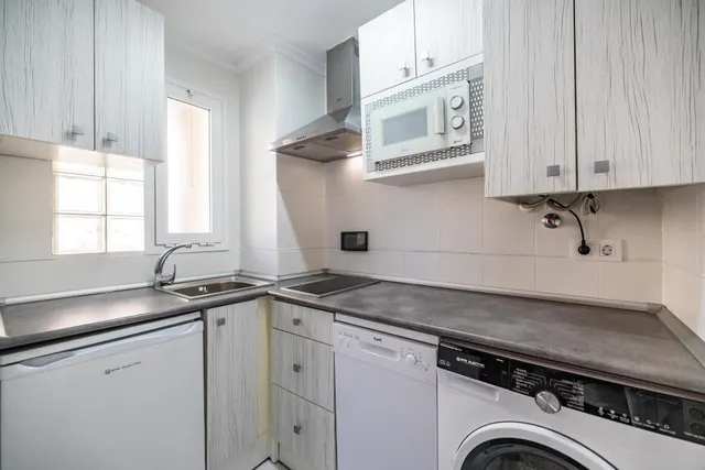 Apartamento de 1 dormitorio con dos terrazas en el centro de Torrevieja — 7