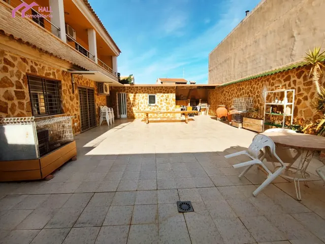 CASA INDEPENDIENTE EN LOS RAMOS — 10