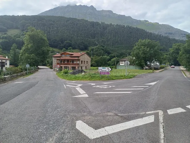 SE VENDE TERRENO EN ARREDONDO (CANTABRIA) - foto 2