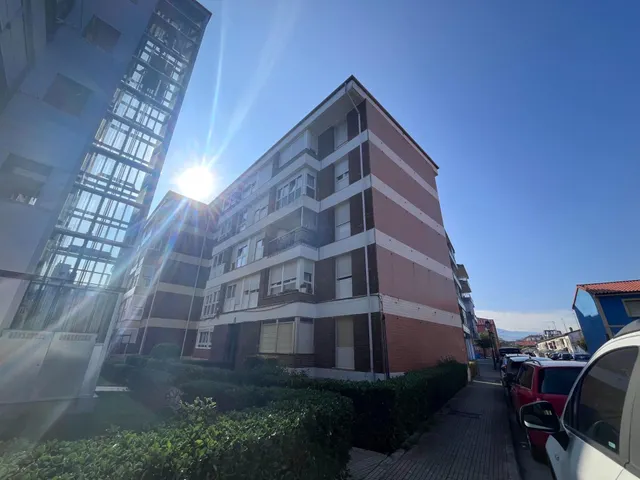 PRECIOSO PISO JUNTA A LA RIA DE COLINDRES DE 3 DORMITORIOS — 40
