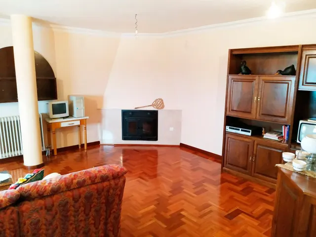 Urbis te ofrece un chalet independiente en venta en Castellanos de Villiquera, Salamanca. — 34