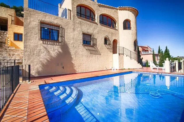 VILLA AUTÉNTICA ESPAÑOLA CON IMPRESIONANTE VISTA PANORÁMICA AL MAR — 30