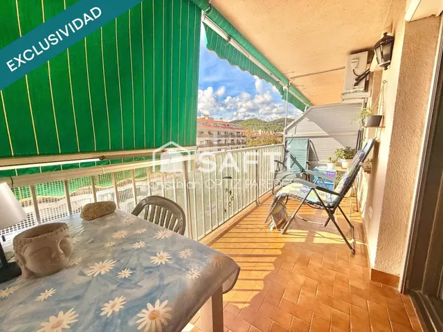 Se vende piso en primera línea con piscina - foto 2