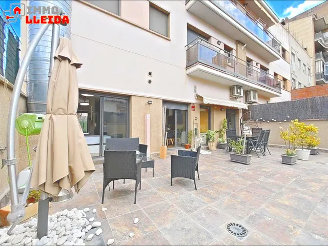 Piso con terraza y garaje en Cerdanyola del Vallès — 14