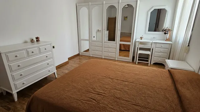 AMPLIO PISO EN  ZONA PLAZA MADRID — 28