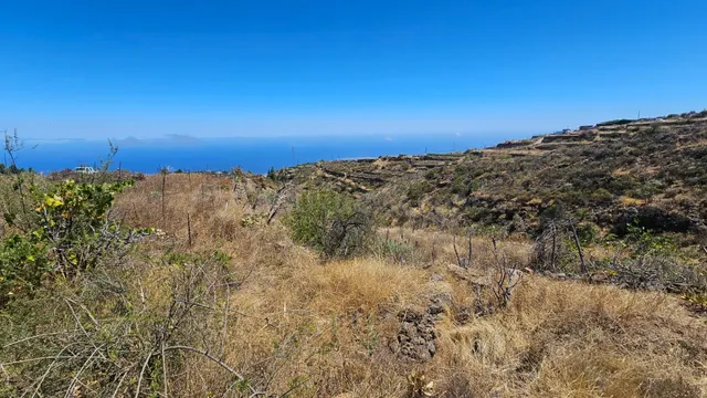 Oportunidad Única: Terreno Rural en La Zarza, Fasnia por sol - foto 5