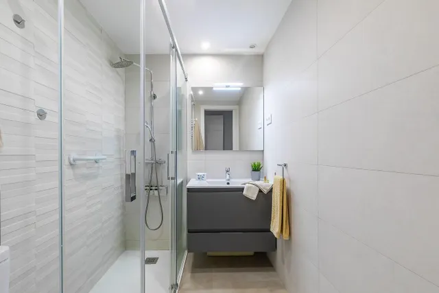 Amplitud, diseño y comodidad junto a La Vaguada – Calle Julio Palacios, Madrid — 31