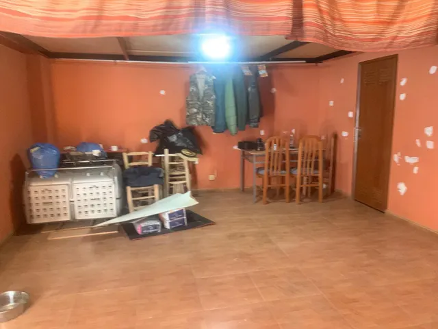 LOCAL EN EL BARRIO NARANJO — 6