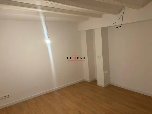 DÚPLEX RECIEN REFORMADO MUY CERCANO AL PASEO MARITIMO — 32