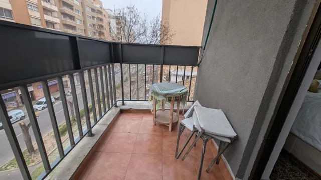 Espacioso piso con balcón y ascensor en Calle Manacor — 34
