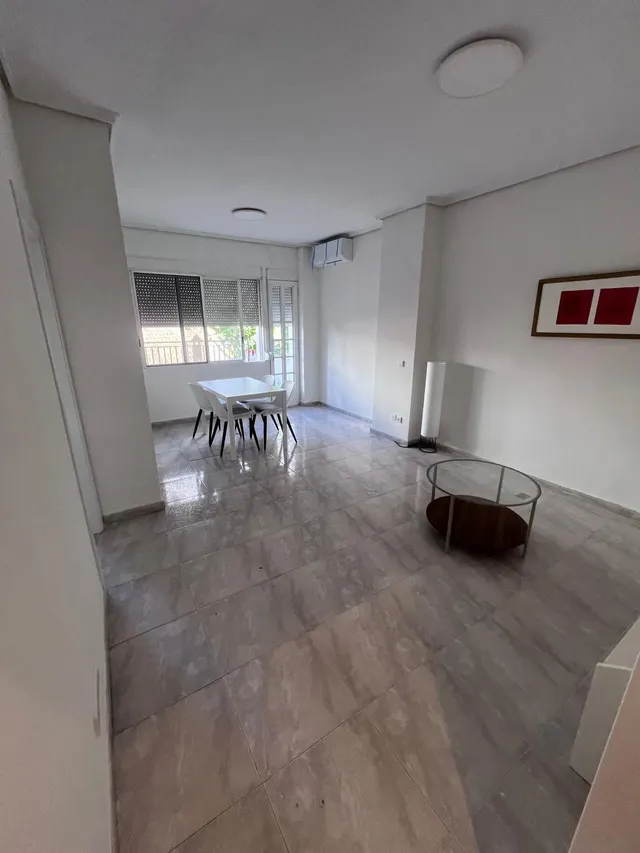 Alquiler de vivienda de 4 dormitorios con terraza — 23