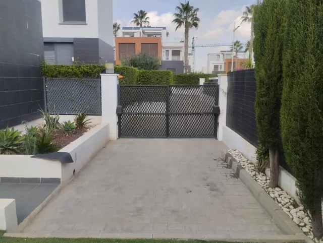 CHALET 2 HAB EN MONTE GOLF ALGORFA — 44