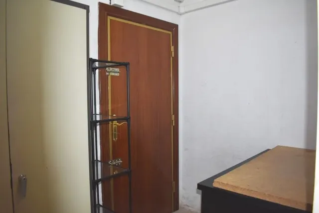 Local de 50 m2 en Av Madrid, frente al Mercado Delicias y junto Pso. Calanda — 10