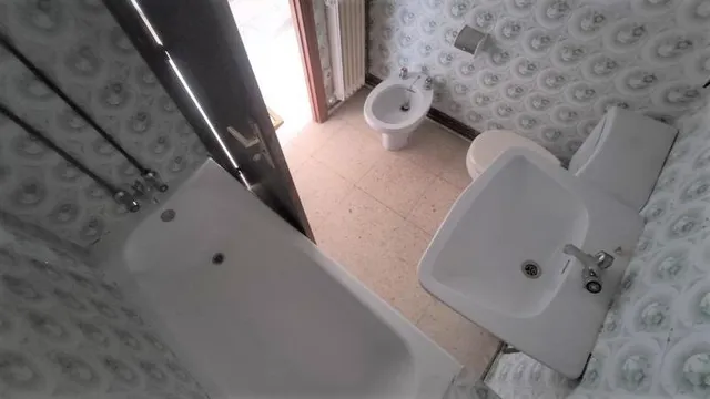 PISO PARA REFORMAR EN LA BAÑEZA — 19
