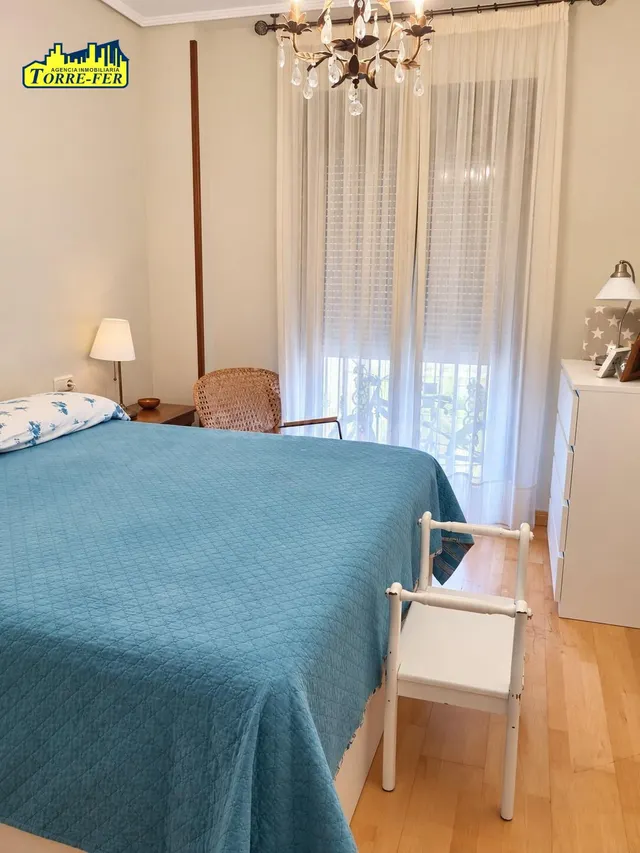 ¡MAGNIFICA VIVIENDA AMUEBLADA EN ALQUILER EN CALLE ALTAMIRA! — 4