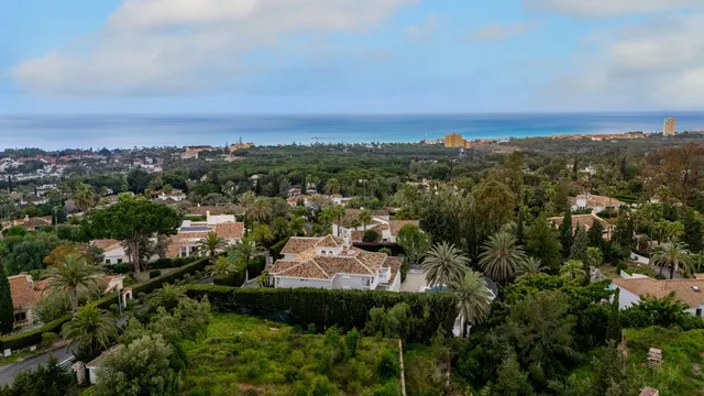 Parcela 709m² en venta - Marbella