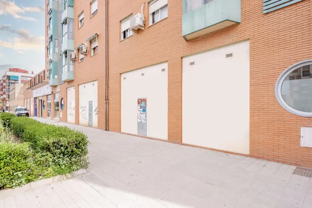 OPORTUNIDAD UNICA DE ALQUILER EN AVDA JOAQUINA EGUARAS (GRANADA) — 6