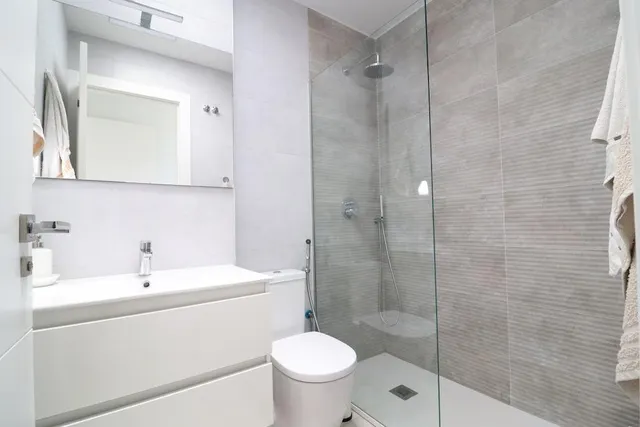 Chalet moderno en Urb Vista Bella, San Miguel de Salinas — 13