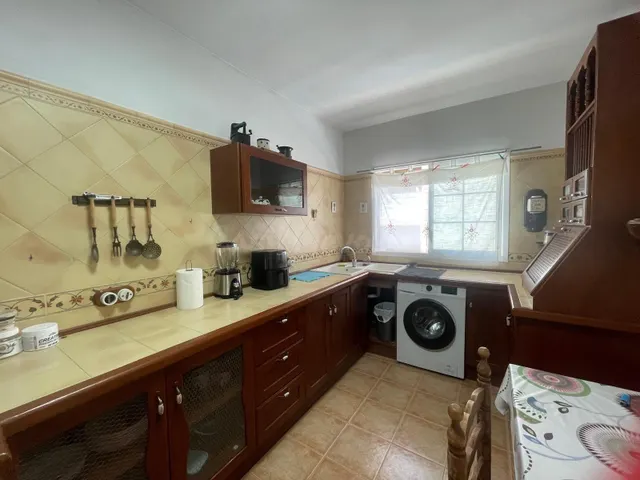 Amplio Piso en Roquetas de Mar - Ideal para Tu Familia - foto 2