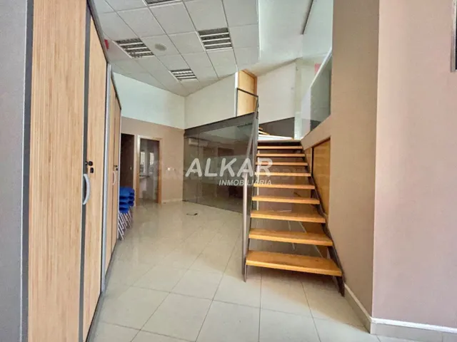 Oficina en alquiler - foto 4