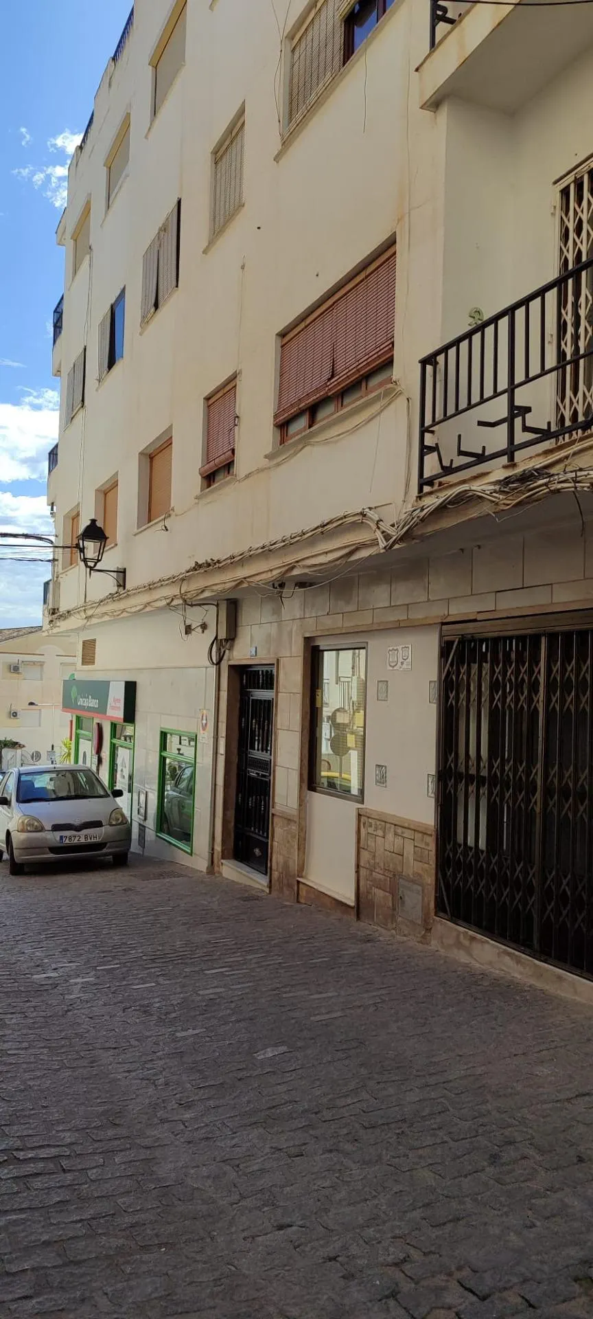 VENTA EN SERÓN ( ALMERÍA ) DE PISO CON TRES habitaciones.