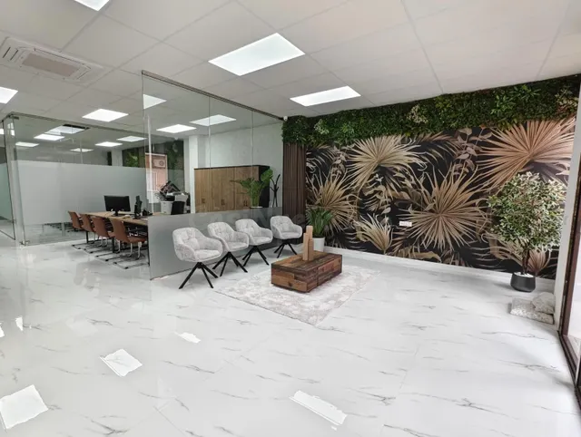 Local comercial 120m² en venta - Pueblo 8 — 5