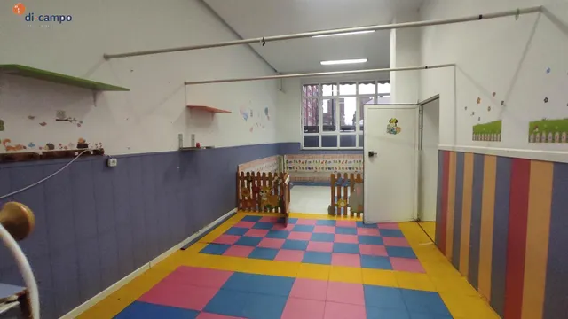 AMPLIO LOCAL EN VENTA, PASEO SAN ISIDRO, VALLADOLID. FACHADA A TRES CALLES. — 15