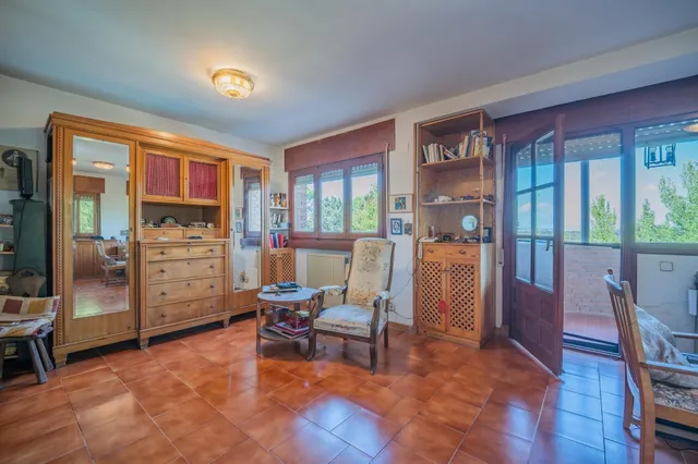 Mansión residencial: Privacidad, naturaleza y gran potencial en Villanueva de la Cañada — 36
