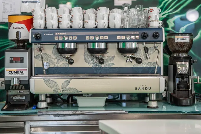Venta de cafetería La Contraviesa de 160 m2  junto a Alcampo — 24